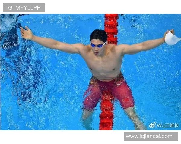 男子游泳明星突破极限再创佳绩 成为国际赛场焦点与全民英雄